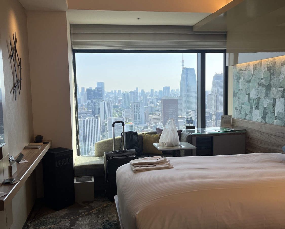 Hotel room with Tokyo skyline and Skytree view