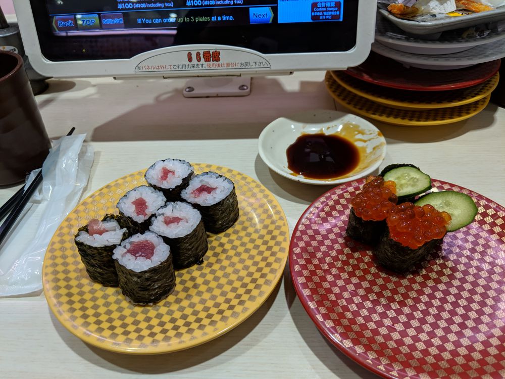 Sushi train maki